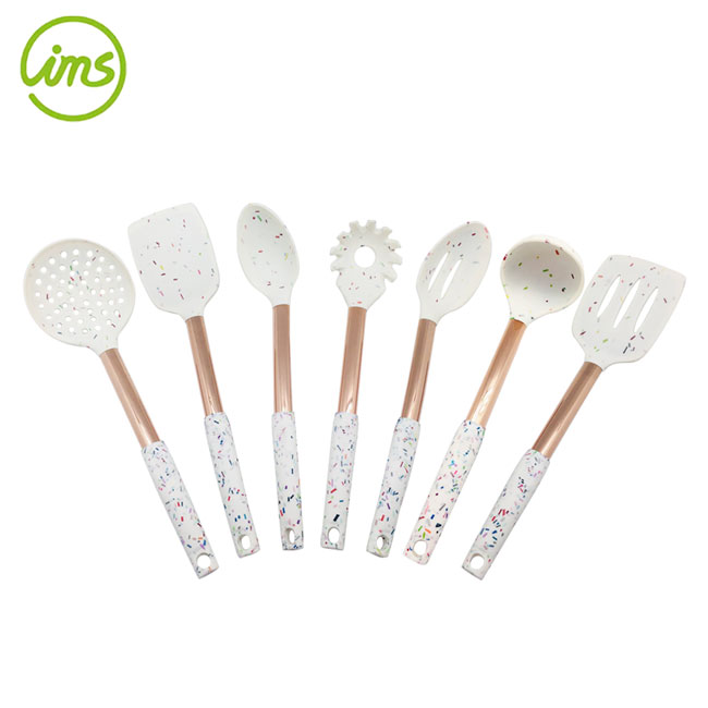 Ensemble d'ustensiles 7 pièces, plaqué or rose/nylon/silicone